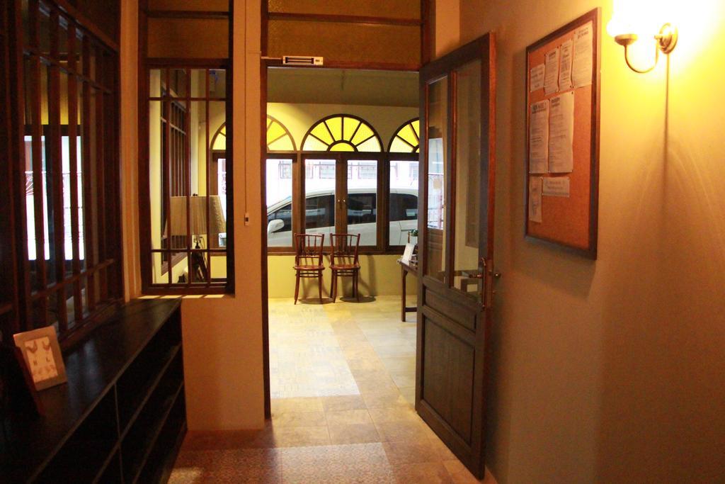 Niras Bankoc Hostel Banguecoque Exterior foto